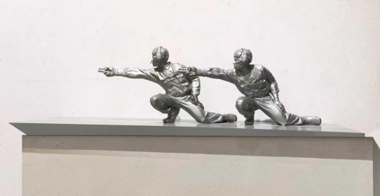 23  陈刚，《起飞》，180×50×80cm，雕塑